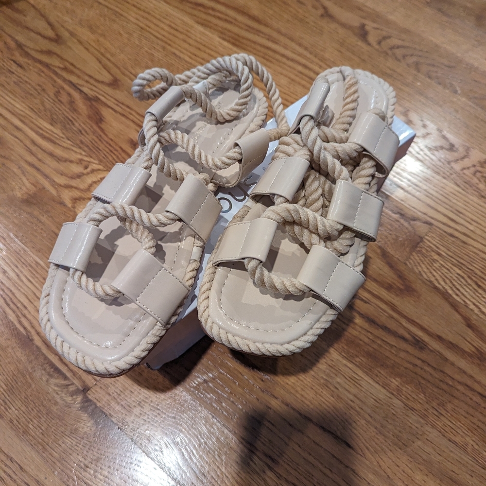New- Gladiator Rope Sandals Size 8